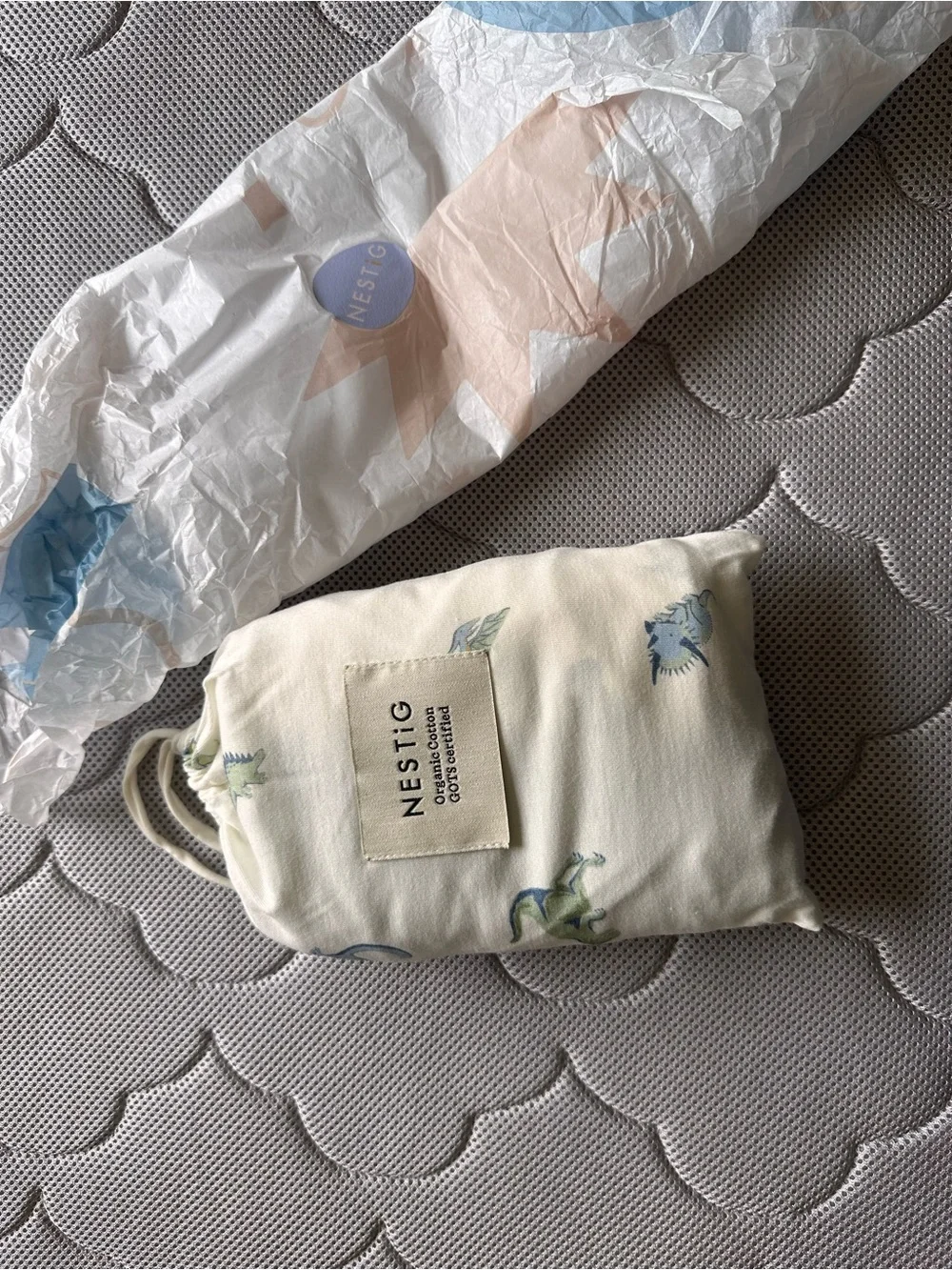NESTIG mini crib sheets NWT